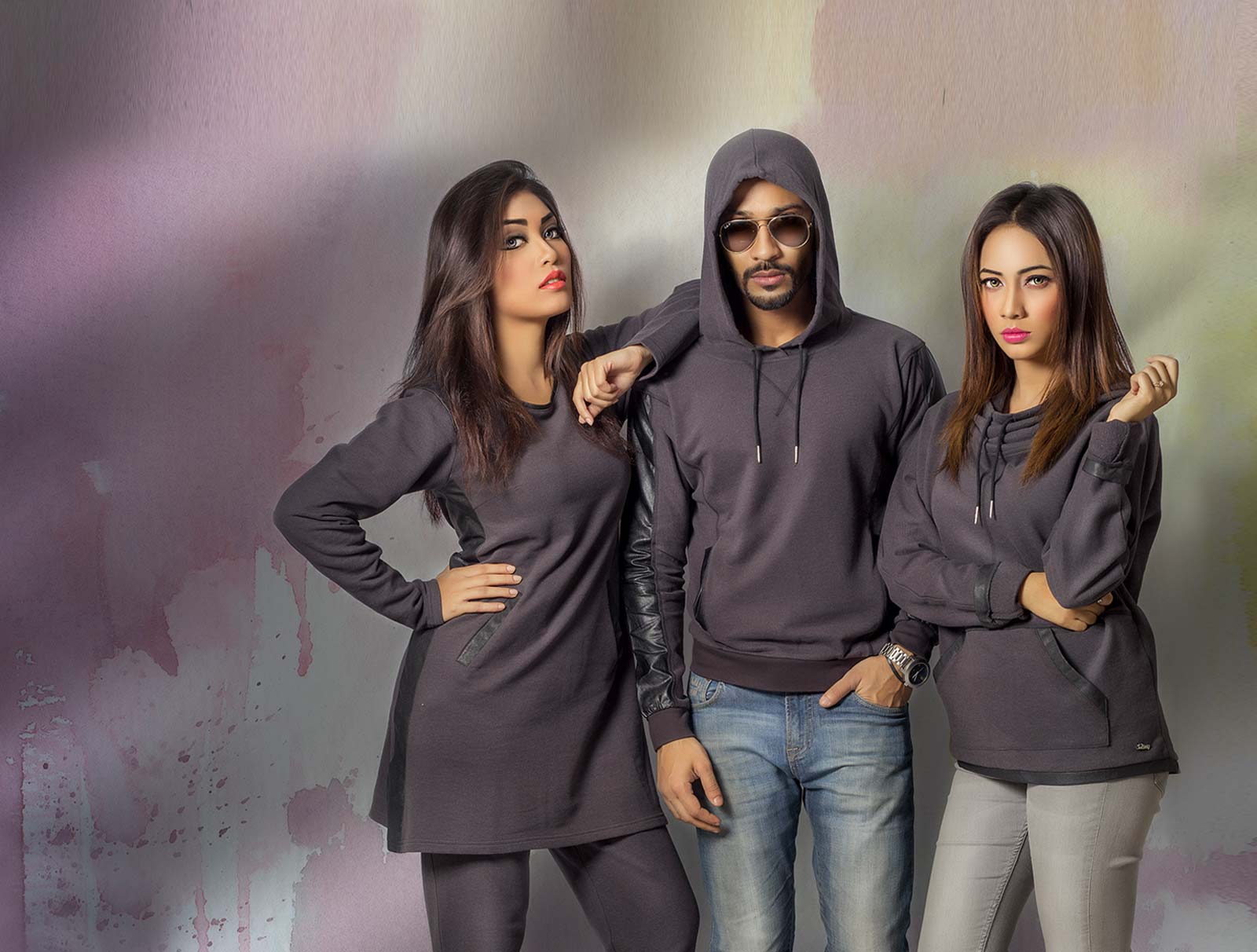 Hooded sweatshirts by Alviras Fashion